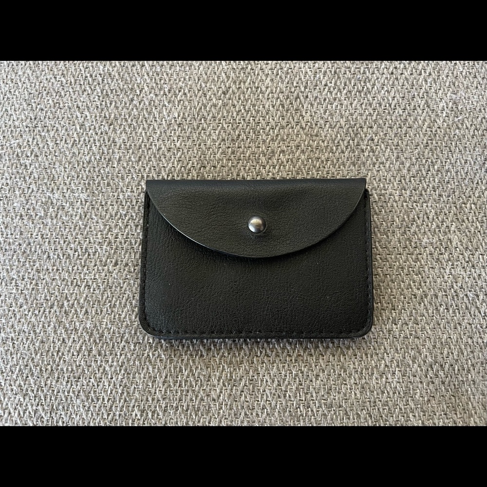 Universal Thread card wallet